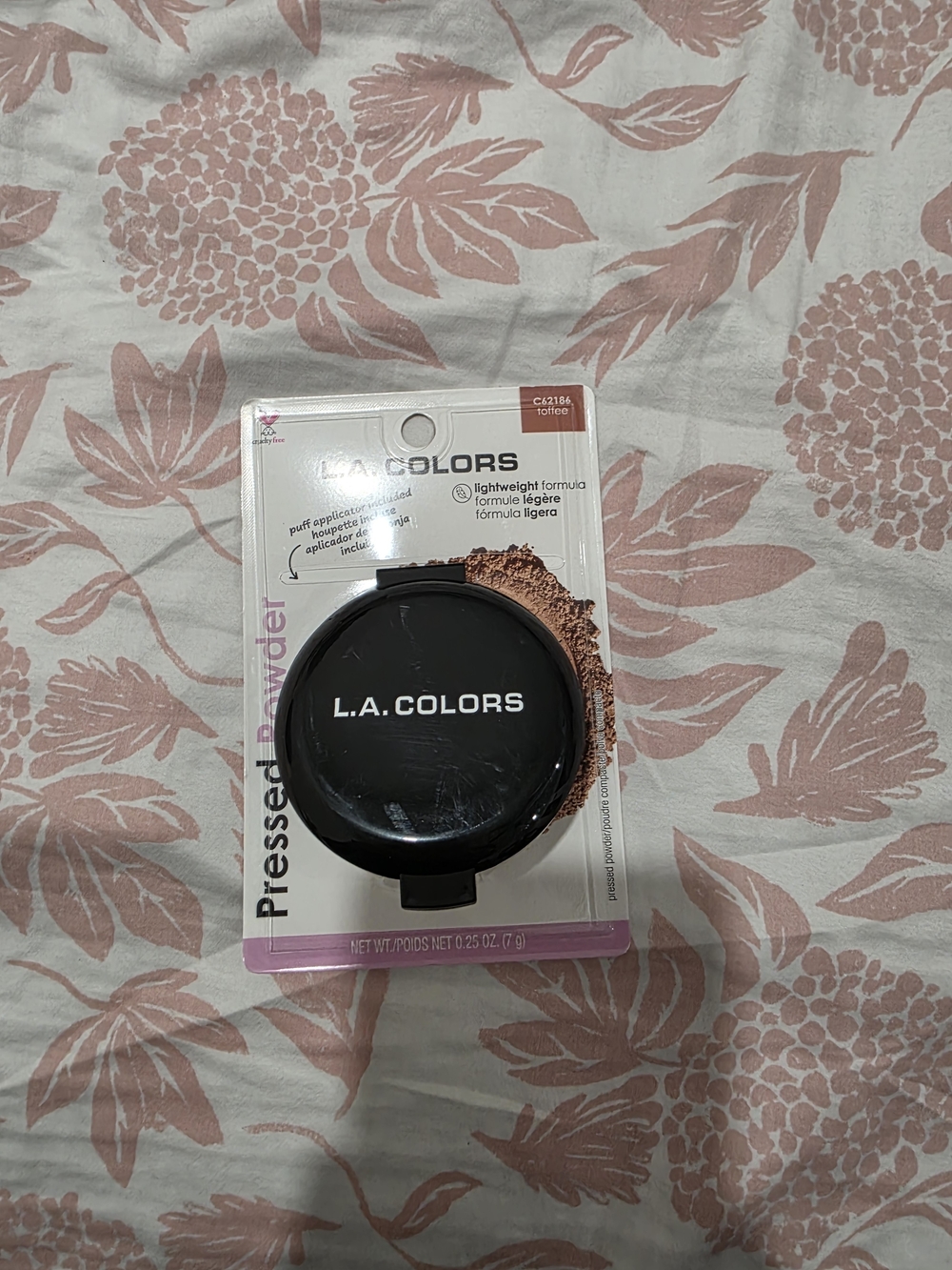 L.A. COLORS Pressed Powder in Toffee - Neutral/Tan